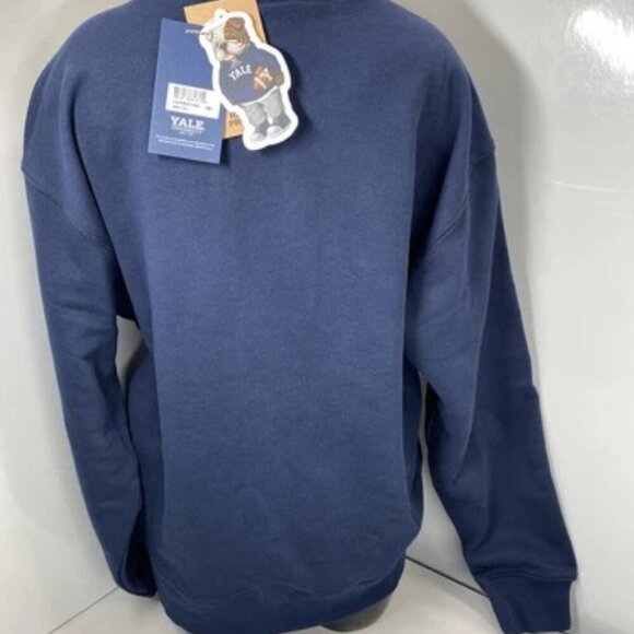 NEW YALE University Unisex Adult Sweatshirt Navy Size M Embroidered Dan Logo - Picture 7 of 9